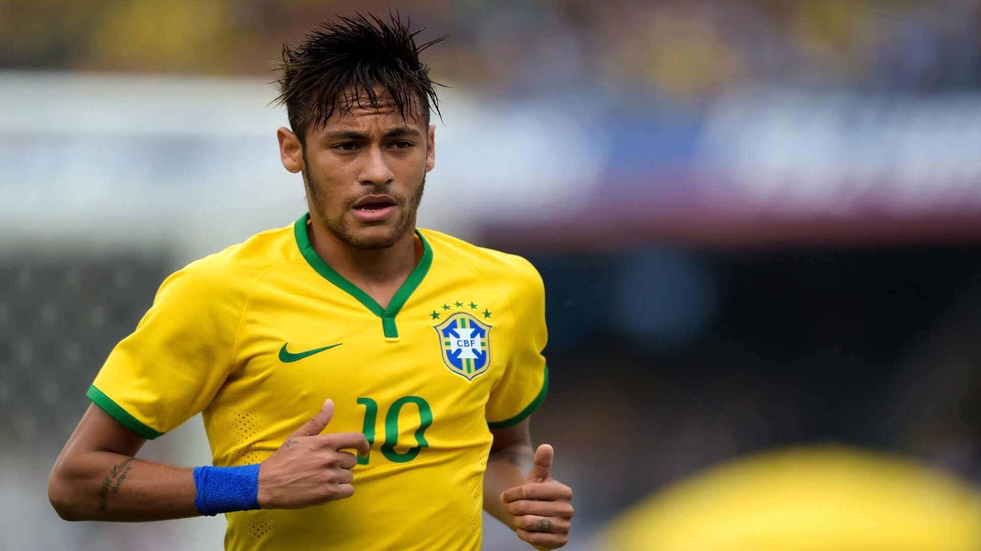 国家队在赛后与球迷进行见面交流提升互动，国家队进球算友谊赛吗